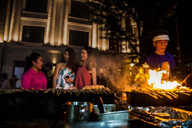 Small Group: Singapore Street Food & Night Tour with 9 tastings - A three-and-a-half-hour introduction to Singapore after dark