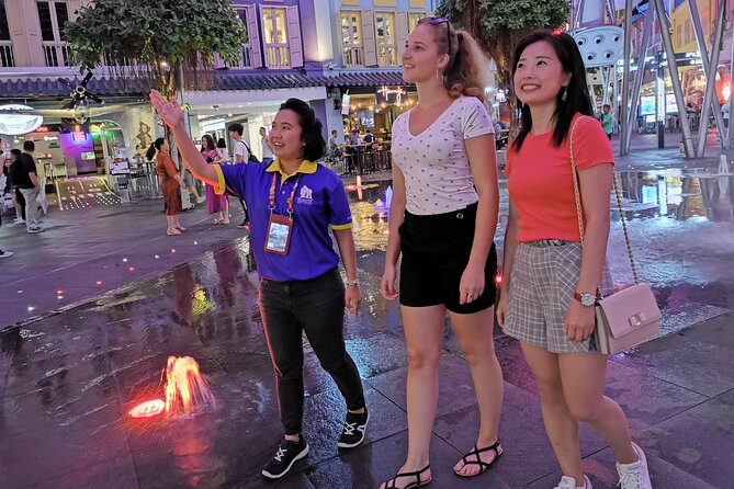Small Group: Singapore Street Food & Night Tour with 9 tastings - Clarke Quay and the working Singapore River