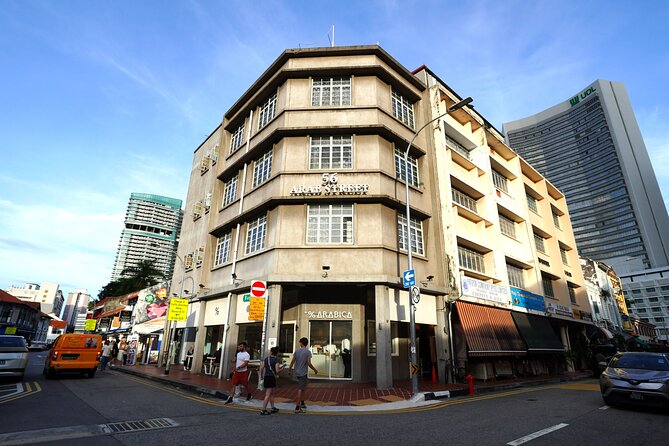 Thread of Faith and Fabric: Singapore Kampong Glam Walking Tour - What the guides add to the experience