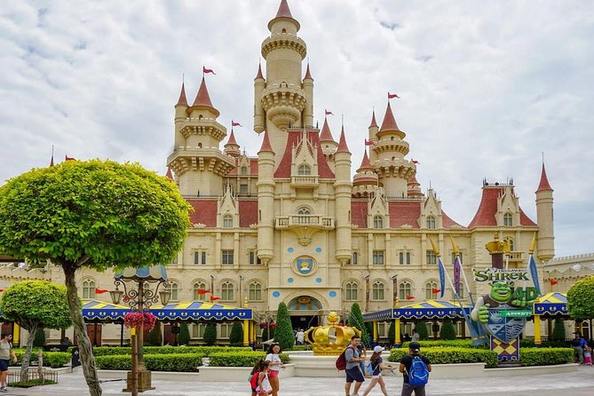 Universal Studios Singapore + Roundtrip Transfers - Battlestar Galactica is the headline coaster