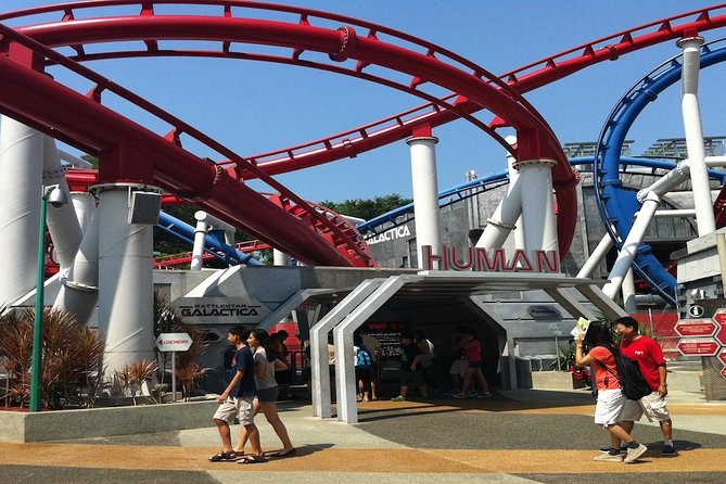 Universal Studios Singapore + Roundtrip Transfers - Shows, food, and breaks between rides